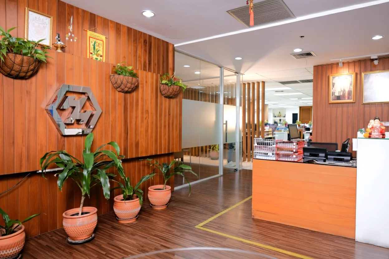 สินสาธร ทาวเวอร์ - Image 1